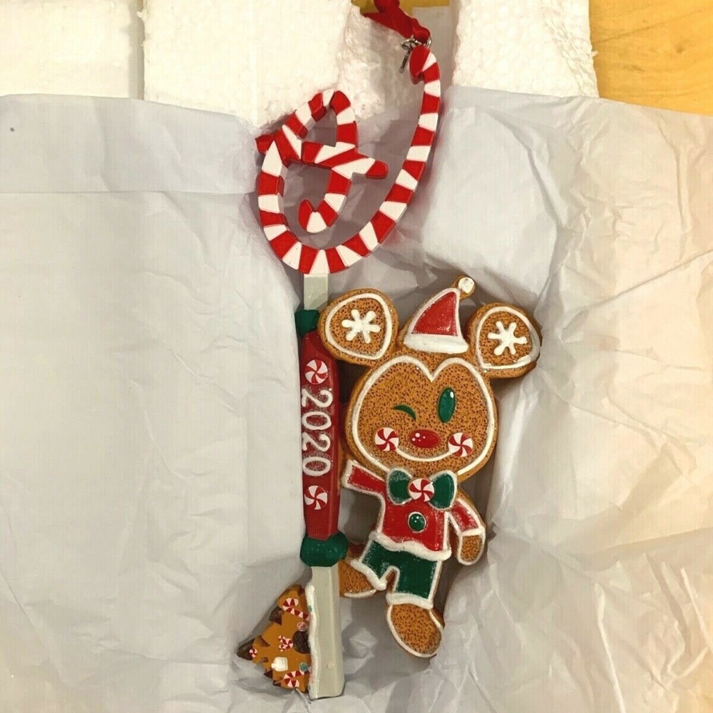 NEW Disney Key Sketchbook Christmas 2020 Gingerbread